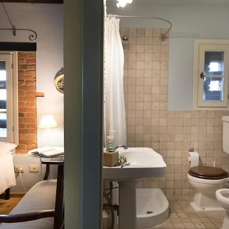 Alpaca Apartment *